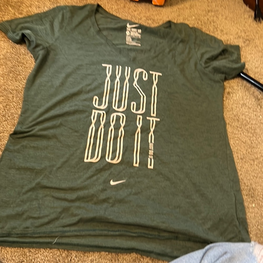 Like new Nike t shirt